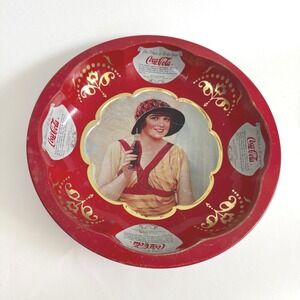 Vintage Coca-Cola Advertising Metal Serving Tray Flapper Girl Drink of the Year